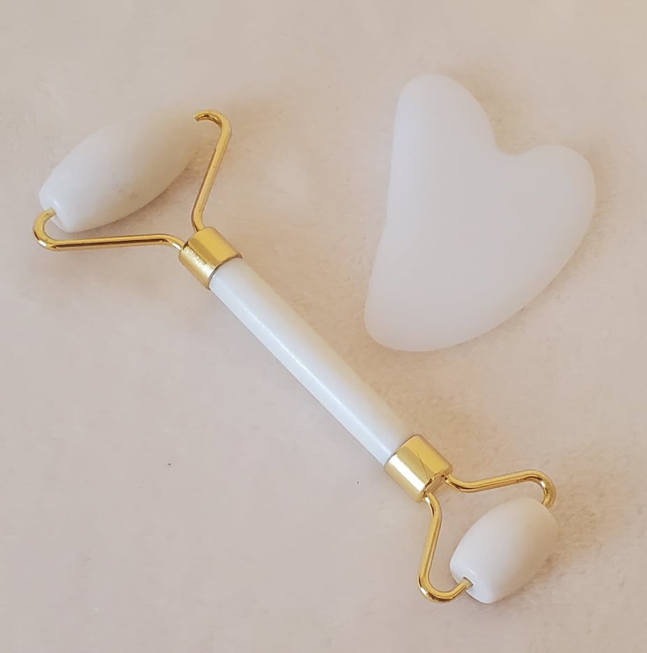 Rouleau & Gua Sha en Pierre Précieuse pour le Visage/ Facial Gemstone Roller & Gua Sha